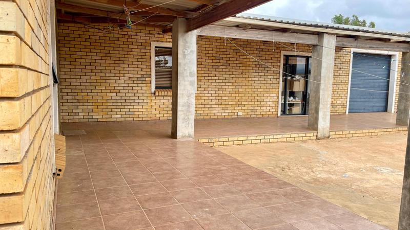 10 Bedroom Property for Sale in Chatsworth Western Cape